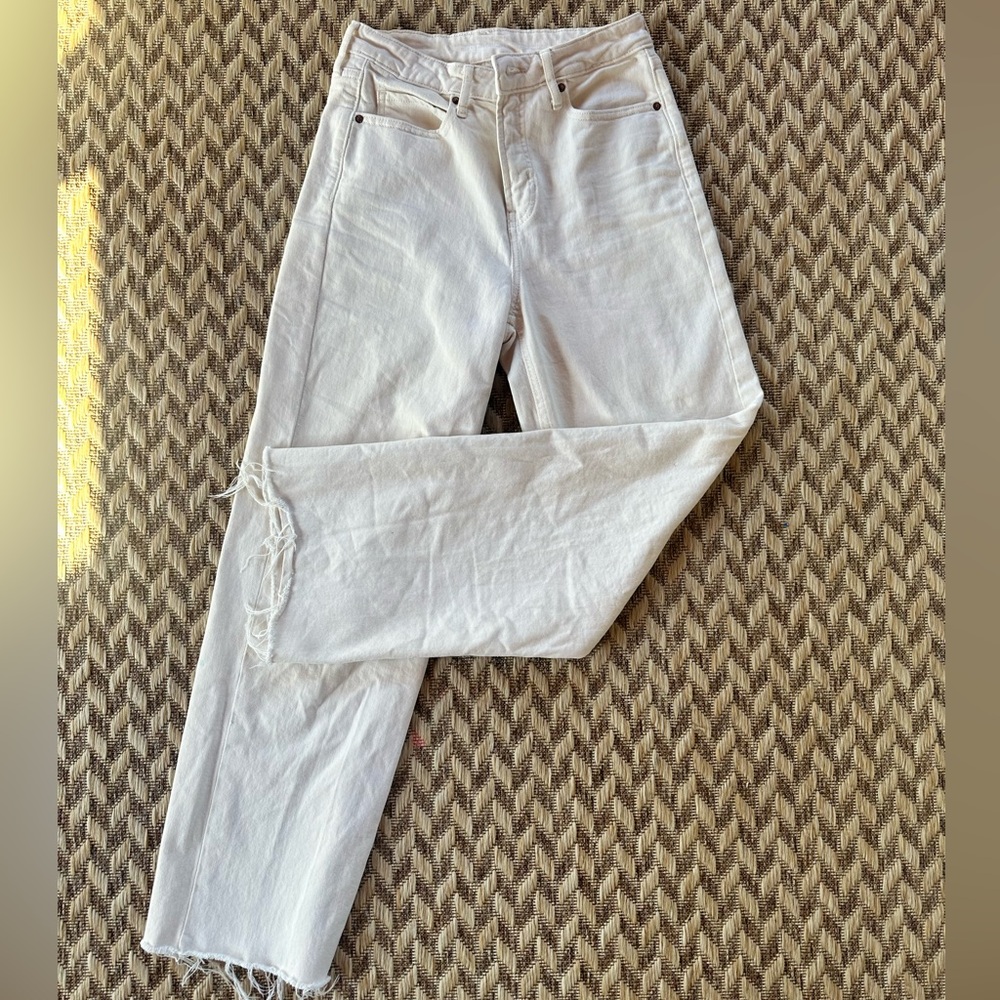 Old Navy white jeans Size 6 women’s